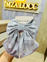 Velvet bow