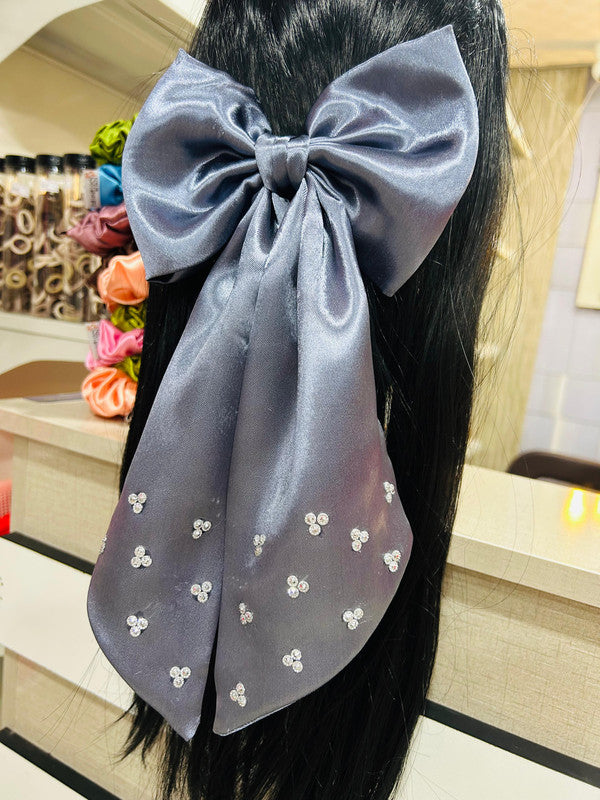 Tail bow