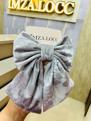 Velvet bow