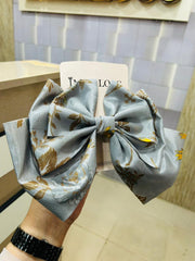 3 layered printed bow
